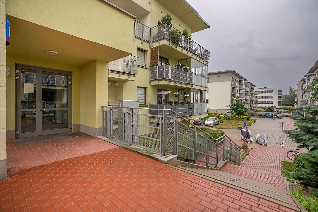 Warsaw Apartments - Parking, Quiet Neighbourhood - By Rentujemy Polónia