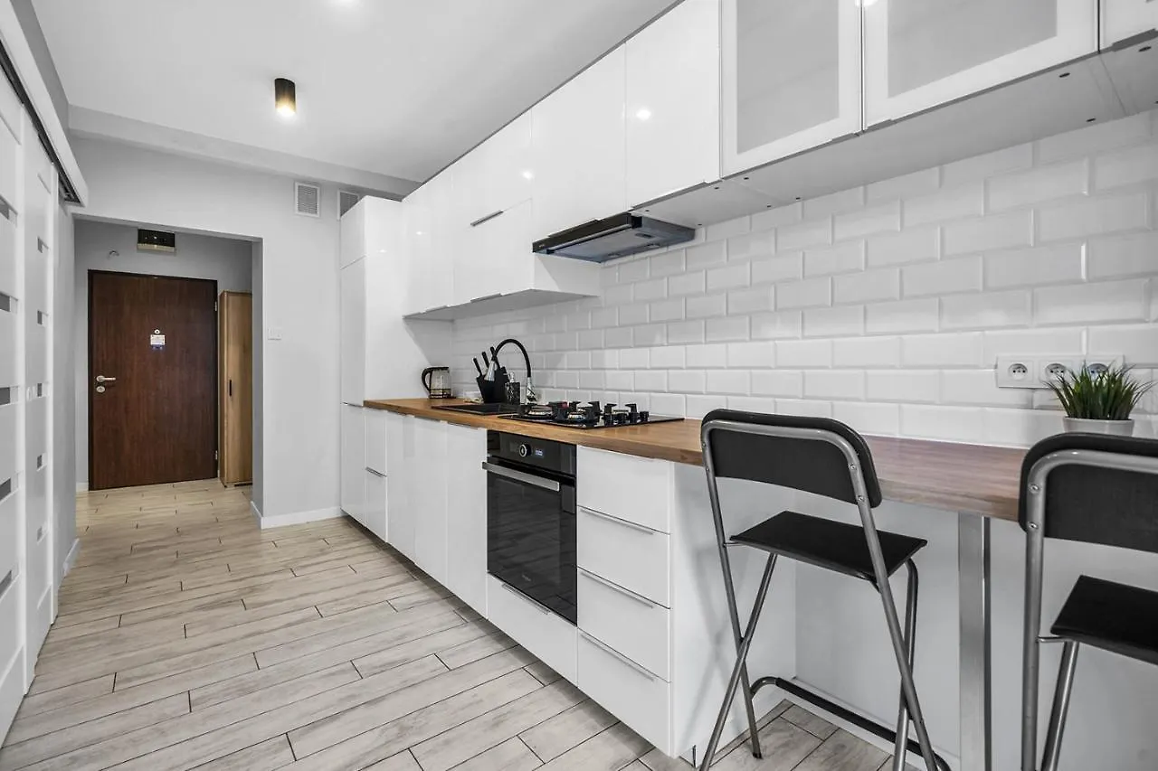 Warsaw Apartments - Parking, Quiet Neighbourhood - By Rentujemy 0*,  Polónia